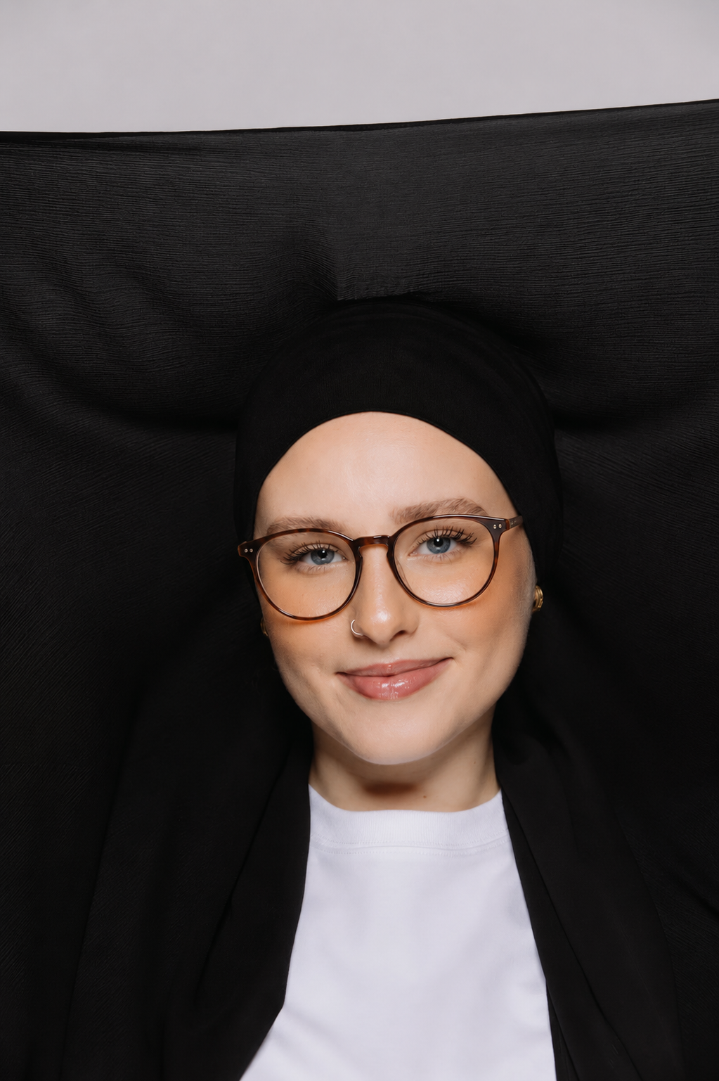 Black-Instant Hijab With Built in Magnets