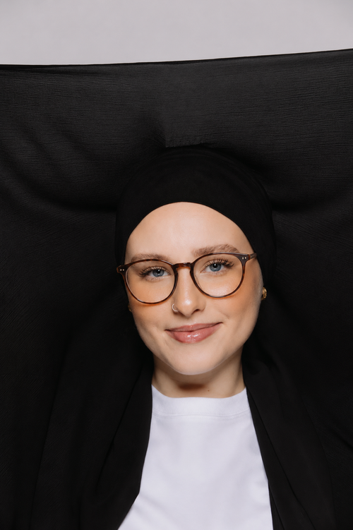 Black-Instant Hijab With Built in Magnets