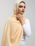 Butter Yellow Plain Model Hijab