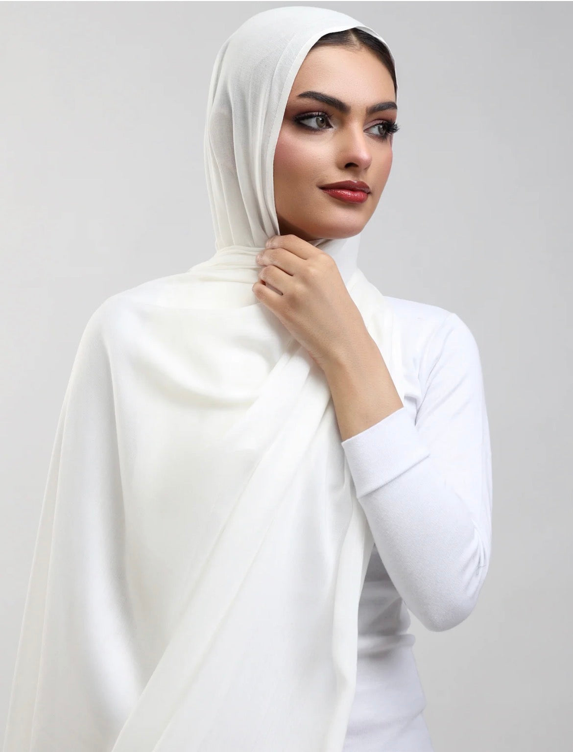 White Plain Model Hijab