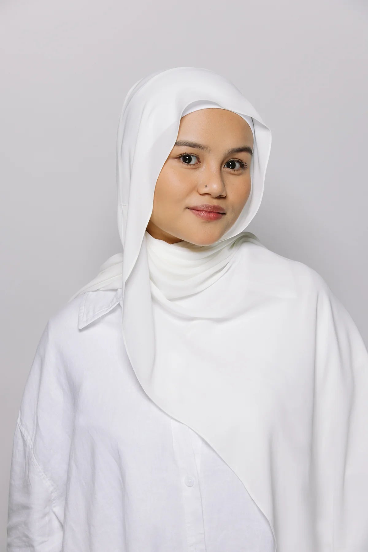 Instant Hijab With Built-in- Magnets- white