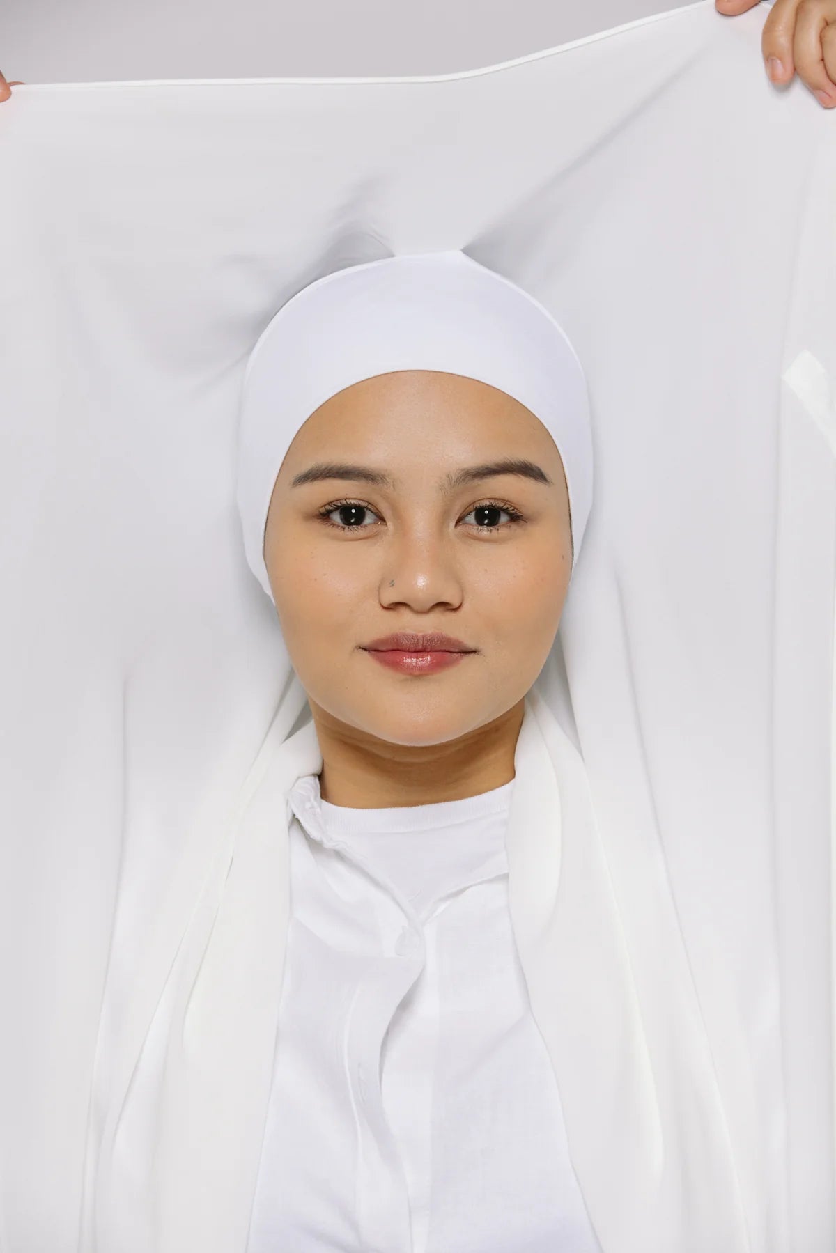 Instant Hijab With Built-in- Magnets- white